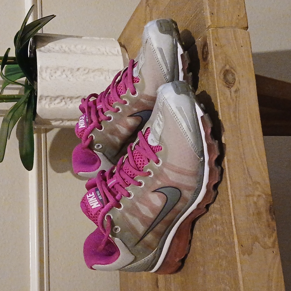 Nike Air Max Women's Pink And Gray Running Shoes Sneakers. Size 8 - Picture 5 of 17